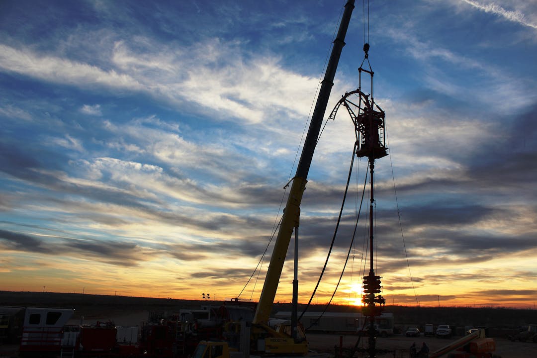 Silhouette of Hydra Rig Injector