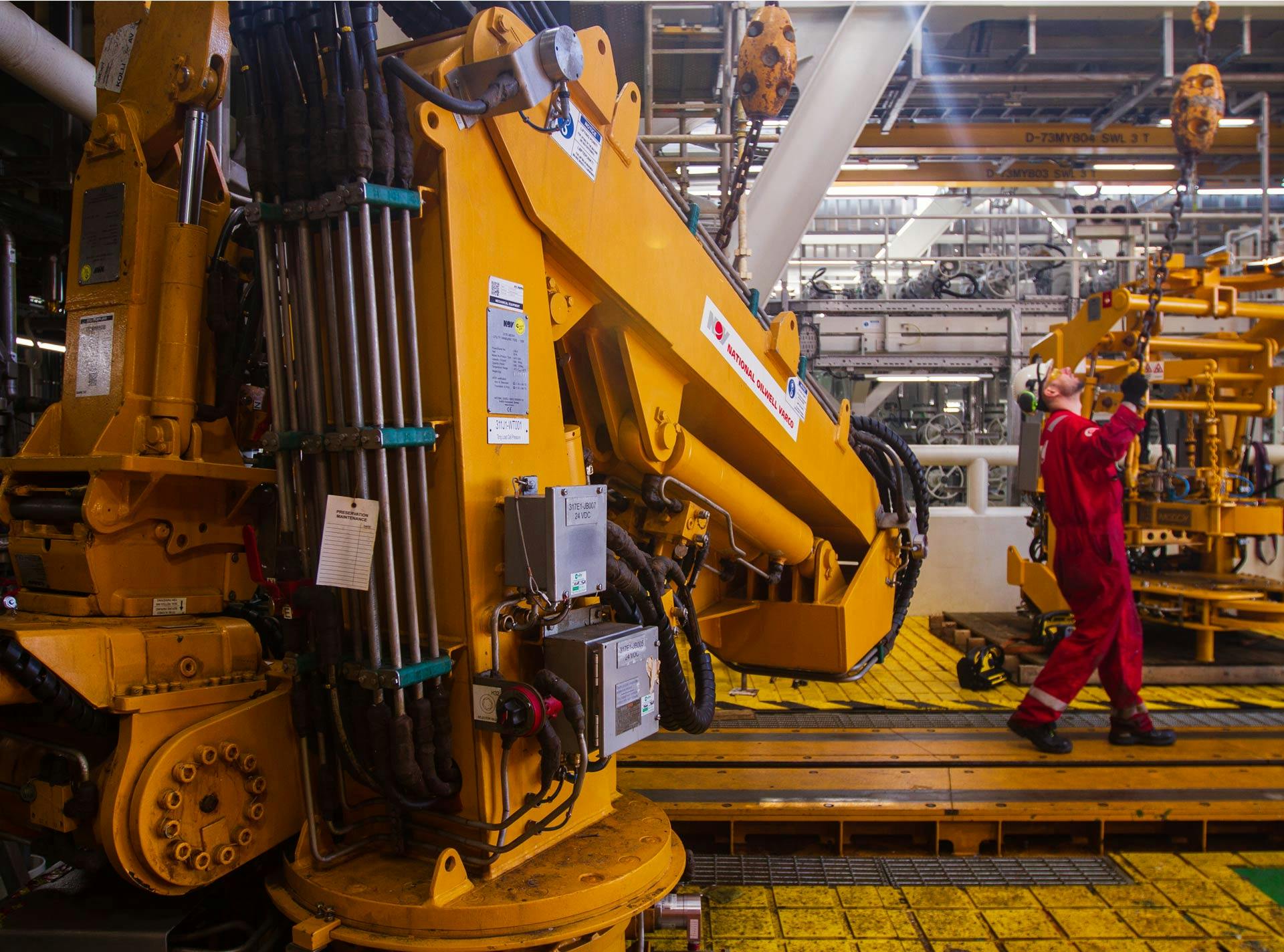 Drillfloor manipulator arm (robotic arm) on an offshore drilling rig